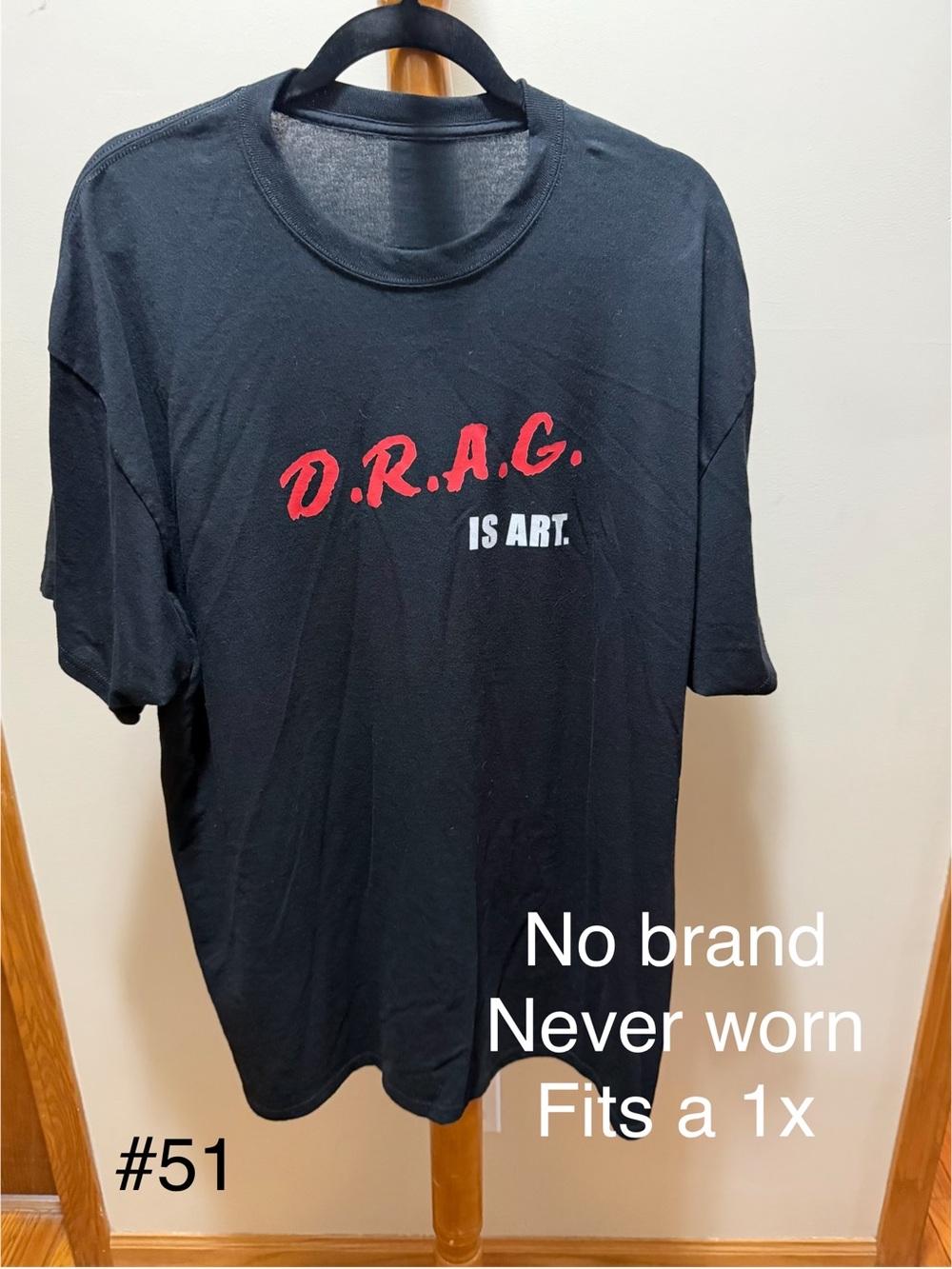 Drag is art tee